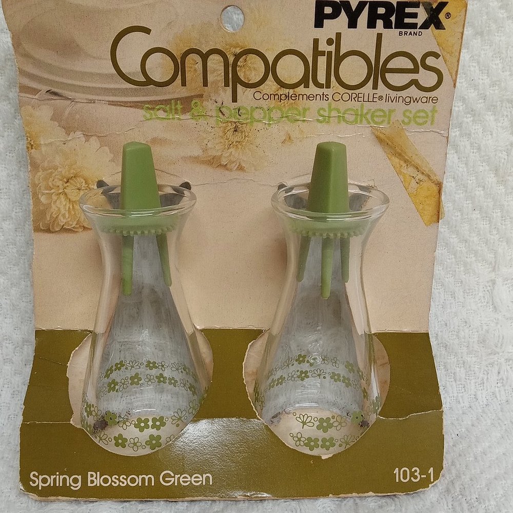 Pyrex Salt and Pepper Spring Blossom